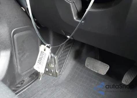 2019 Chevrolet Silverado 1500 Custom from USA, damaged, VIN 1GCRYBEH3KZ221777